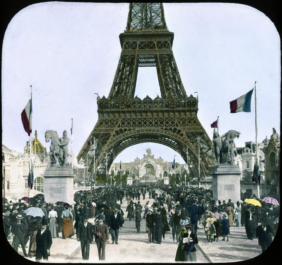 Fascinating Historical Picture of Eiffel Tower in 1900 