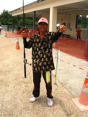Hound Needlefish also know as Tek Long Song 尖嘴鱼 or Todak Caught at Woodland Jetty Fishing Hotspots was created to share with those who are interested in fishing on tips and type of fishes caught around Woodland Jetty Fishing Hotspots.