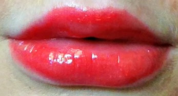 Revlon Super Lustrous Gloss: Kiss Me Coral