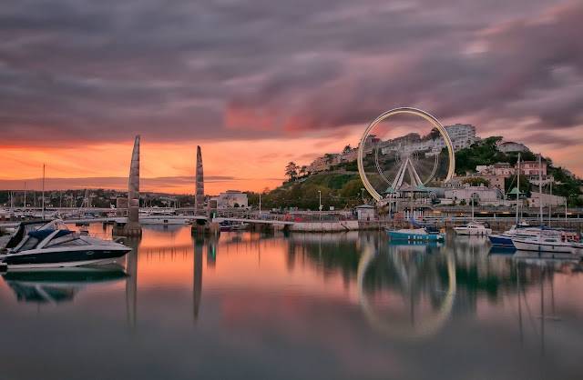 Torquay - A Rivieira Inglesa A cidade de Torquay fica no sul da inglaterra