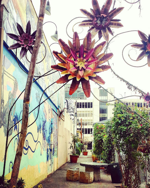 Long Beach artsy alley Long Beach artsy alley