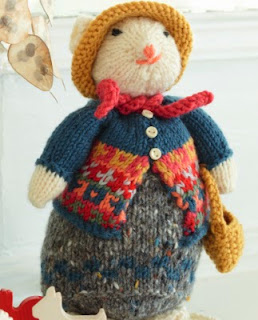 http://www.deramores.com/media/deramores/pdf/little-miss-mouse-pattern.pdf