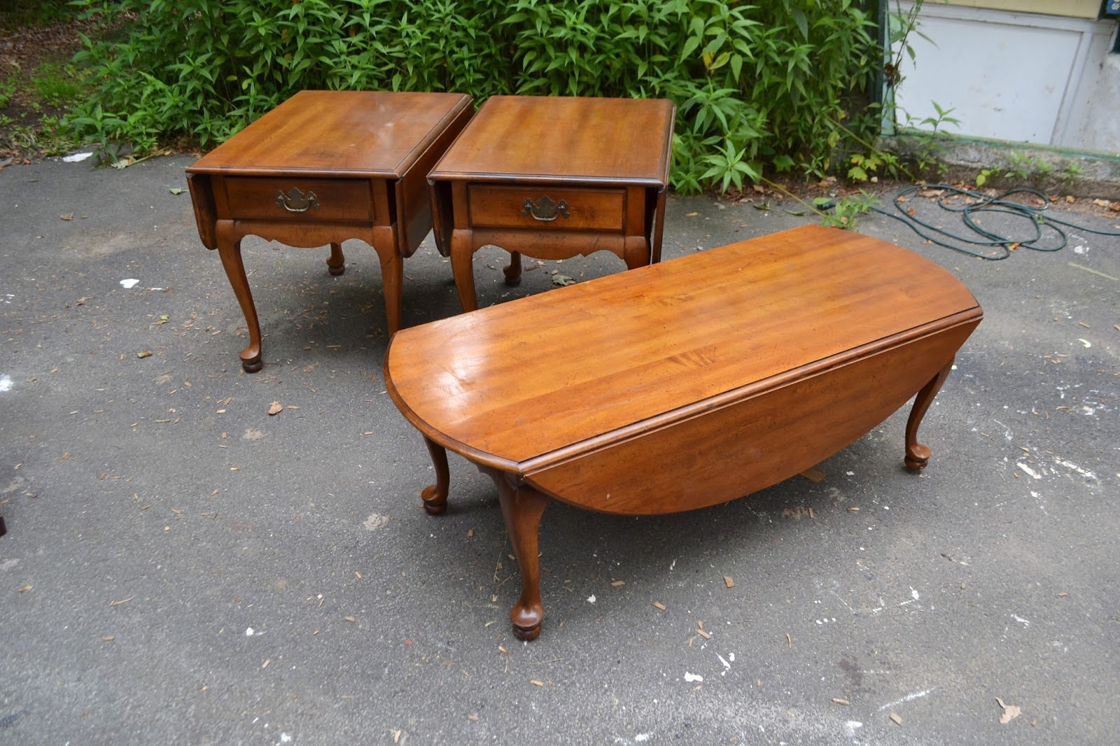 Heir and Space Maple Farmhouse Coffee Table Set