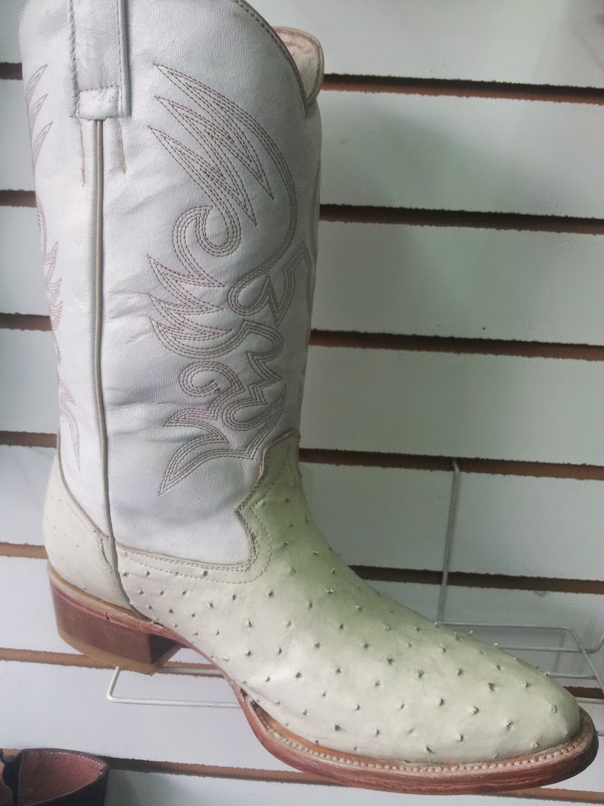 botas de avestruz blancas