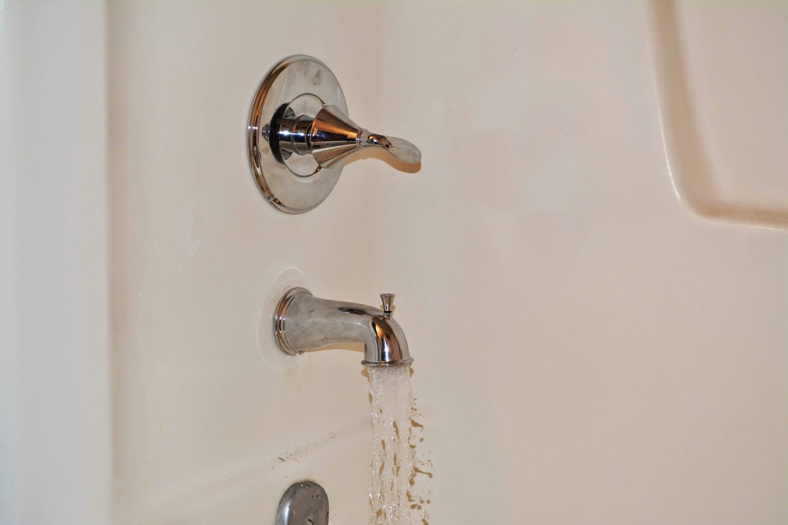 AZ DIY Guy's Projects Installing the New Shower / Bath Hardware