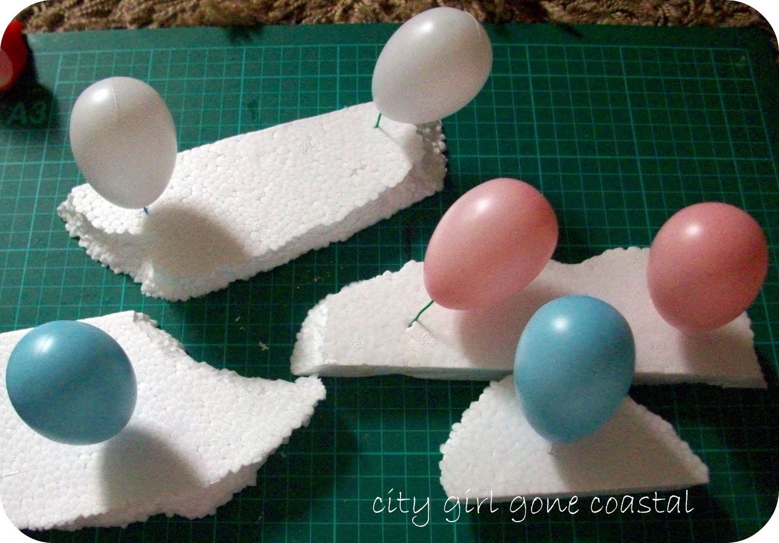Egg hole poker