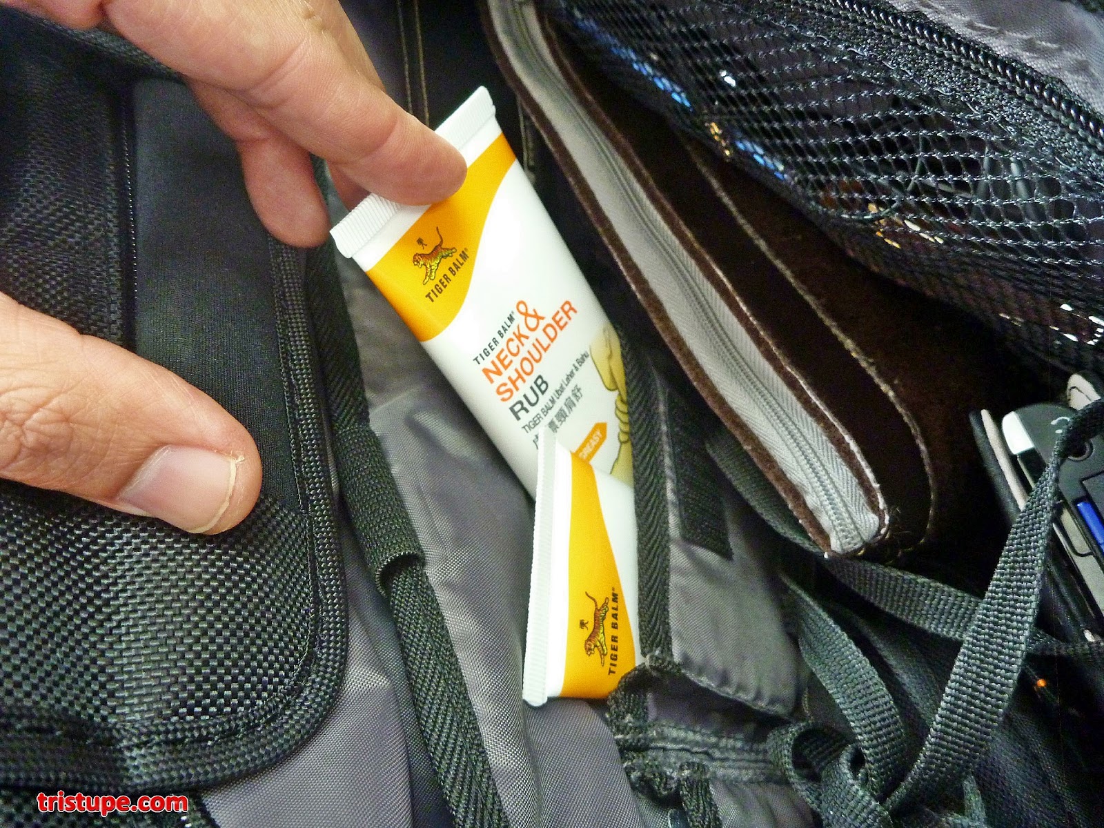 Tiger Balm : Neck & Shoulder Rub Review ~ TRISTUPE.COM