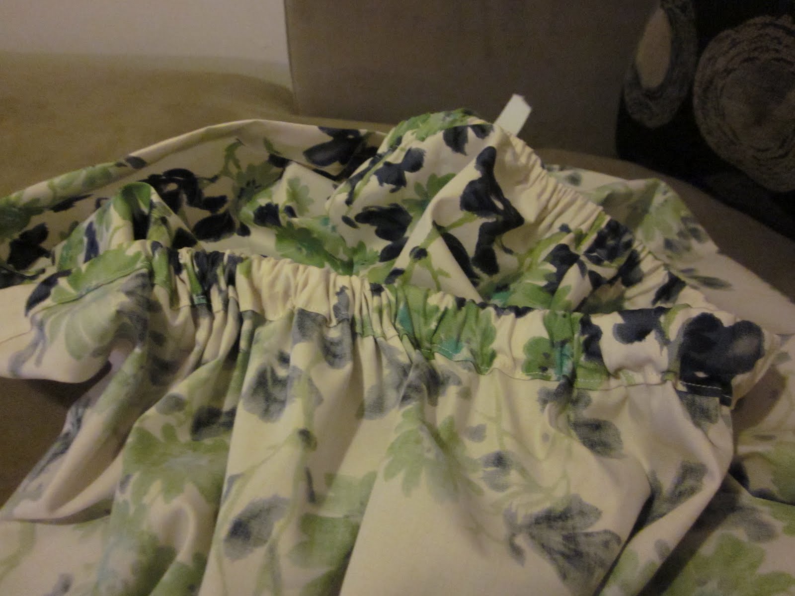 The Crafty Novice DIY Sew Elastic Waist Skirt