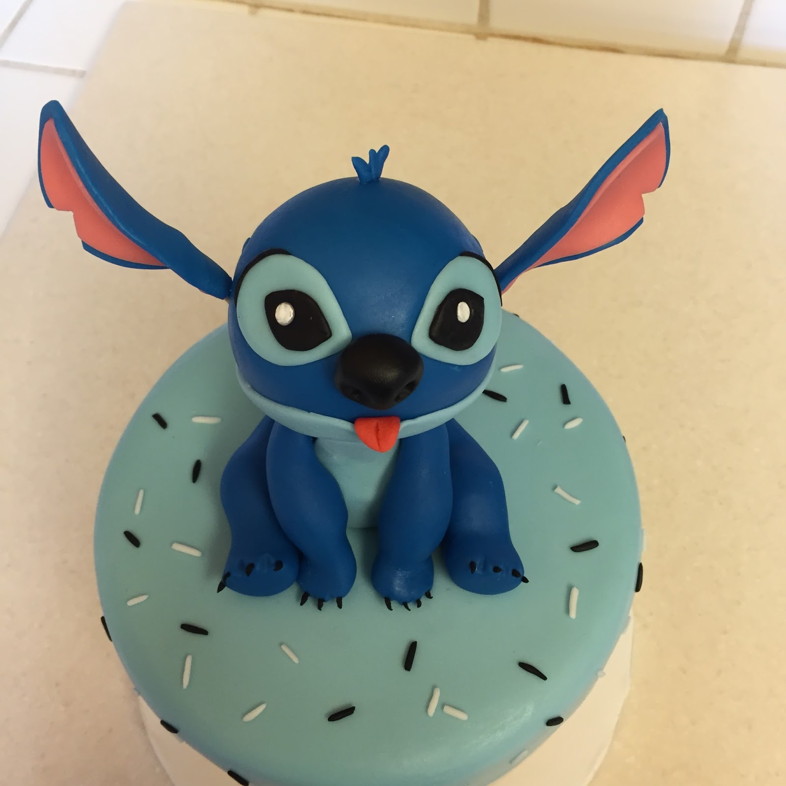 Topper Tips and Tricks How to Model Fondant Figures