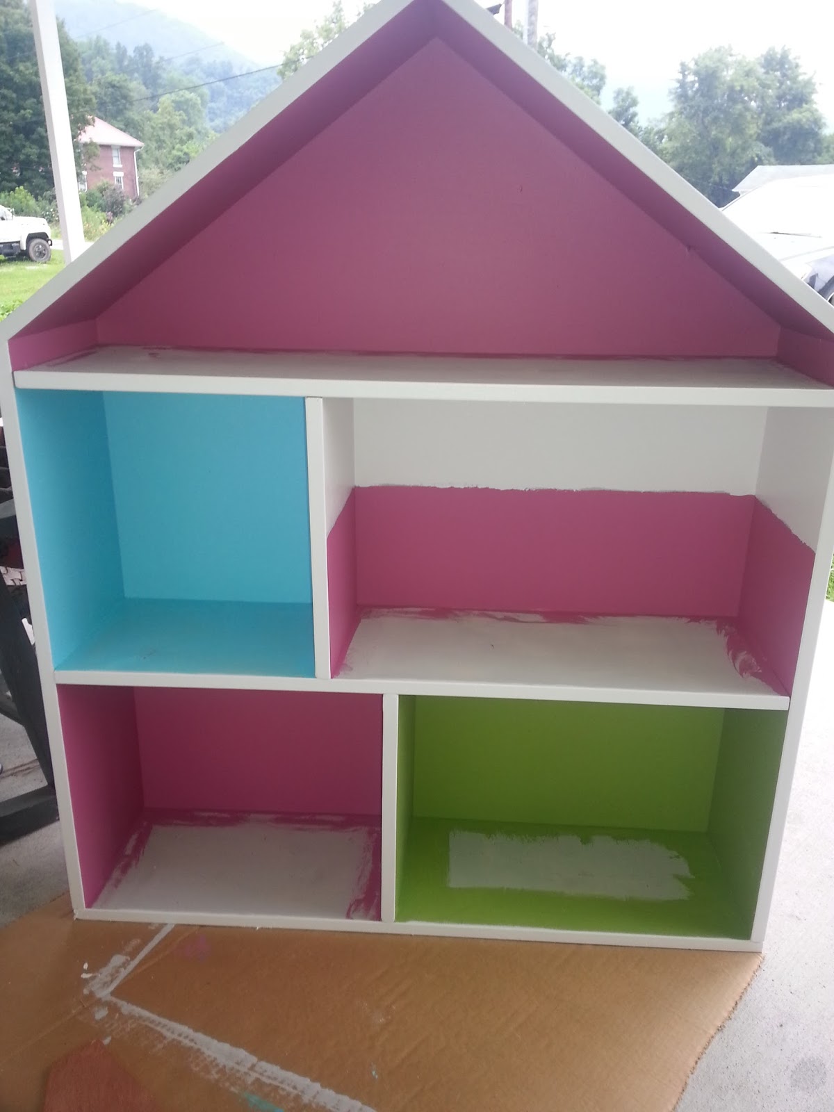 Simple Livin: DIY Barbie Doll House