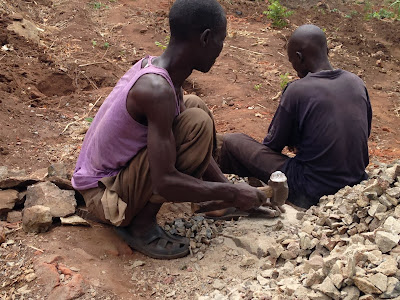 Cum se face pietrișul în Malawi