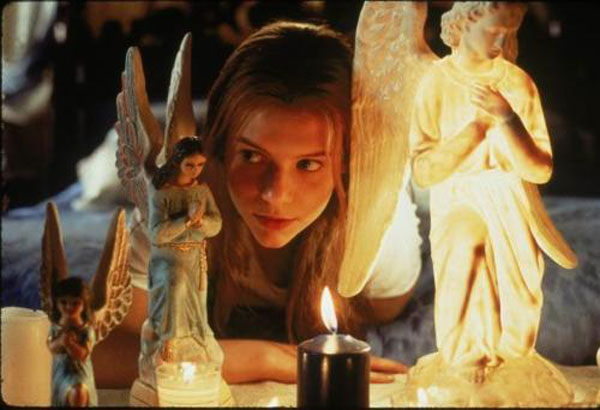 Baz luhrmann romeo and juliet essay