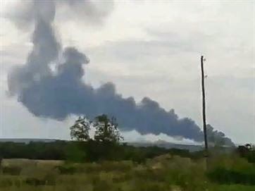 Avião da Malásia cai na Ucrânia com 295 pessoas