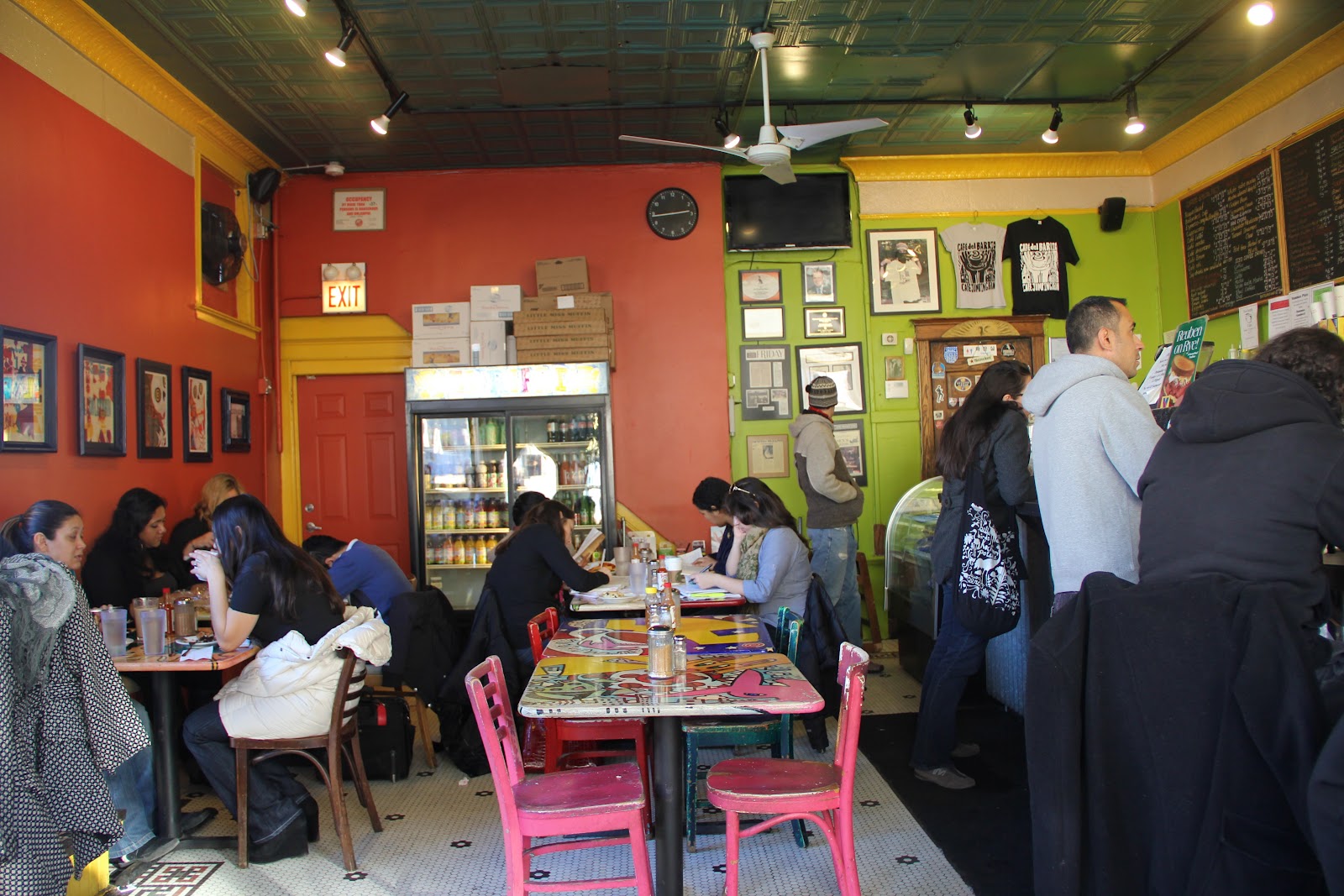 A Photo Every 24 Hours Cafe Jumping Bean in Pilsen