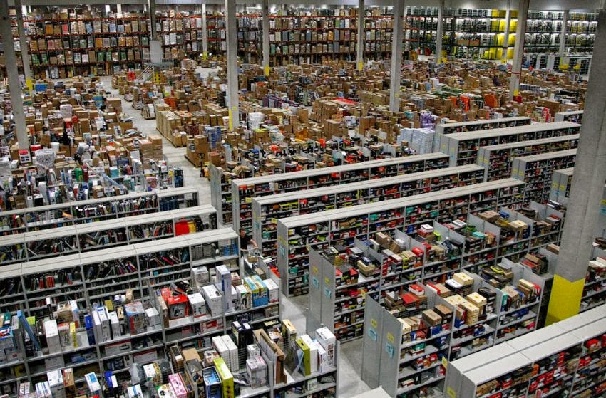 Amazon The world's largest company in the field of PHOTOS0