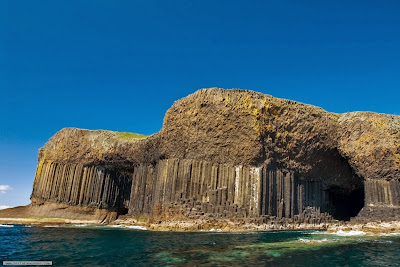 http://2.bp.blogspot.com/-NxBlbWUtRf4/UrVvPpwKMjI/AAAAAAAAEsc/Glm3DNqlQLg/s1600/Fingals+Cave+01.jpg