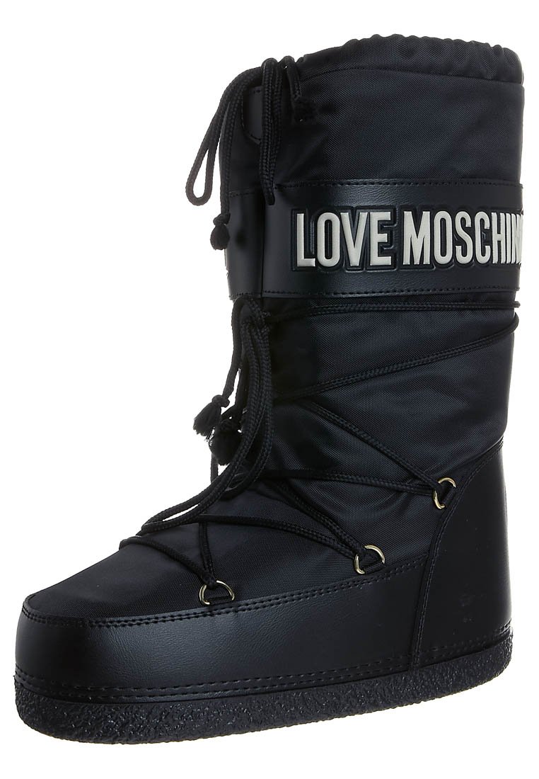 Shoeoftheday Moschino Snow Boots Deniz Havası