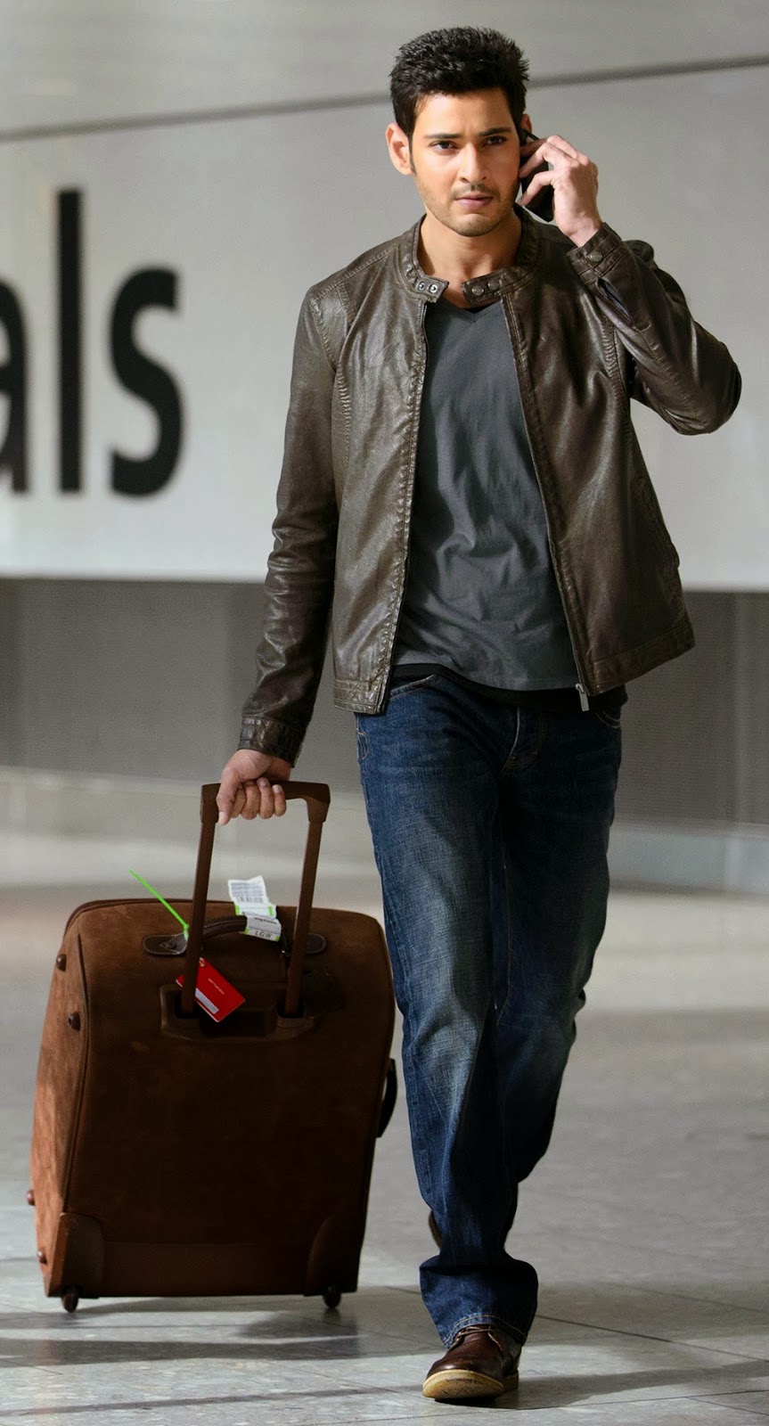 1 Nenokkadine Movie latest Stills