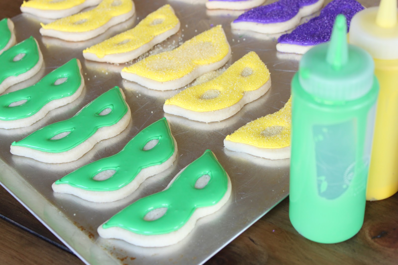 mardi gras mask cookies