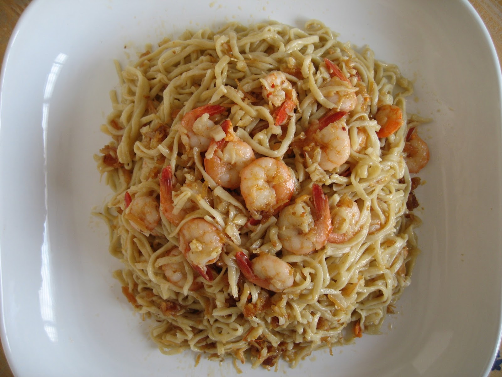 Sumptuous Flavours Egg Noodles with Shrimps & X.O. Sauce （XO 酱蛋面）