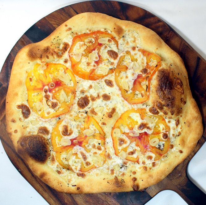 52 Ways to Cook White Garlic Tomato Pizza Brick Oven Pizza at Home