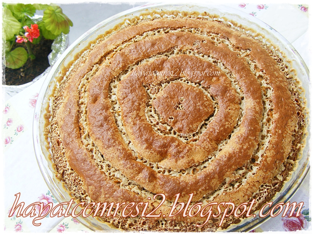 HAYATCEMRESİ CEVİZLİ TAHİNLİ KEK