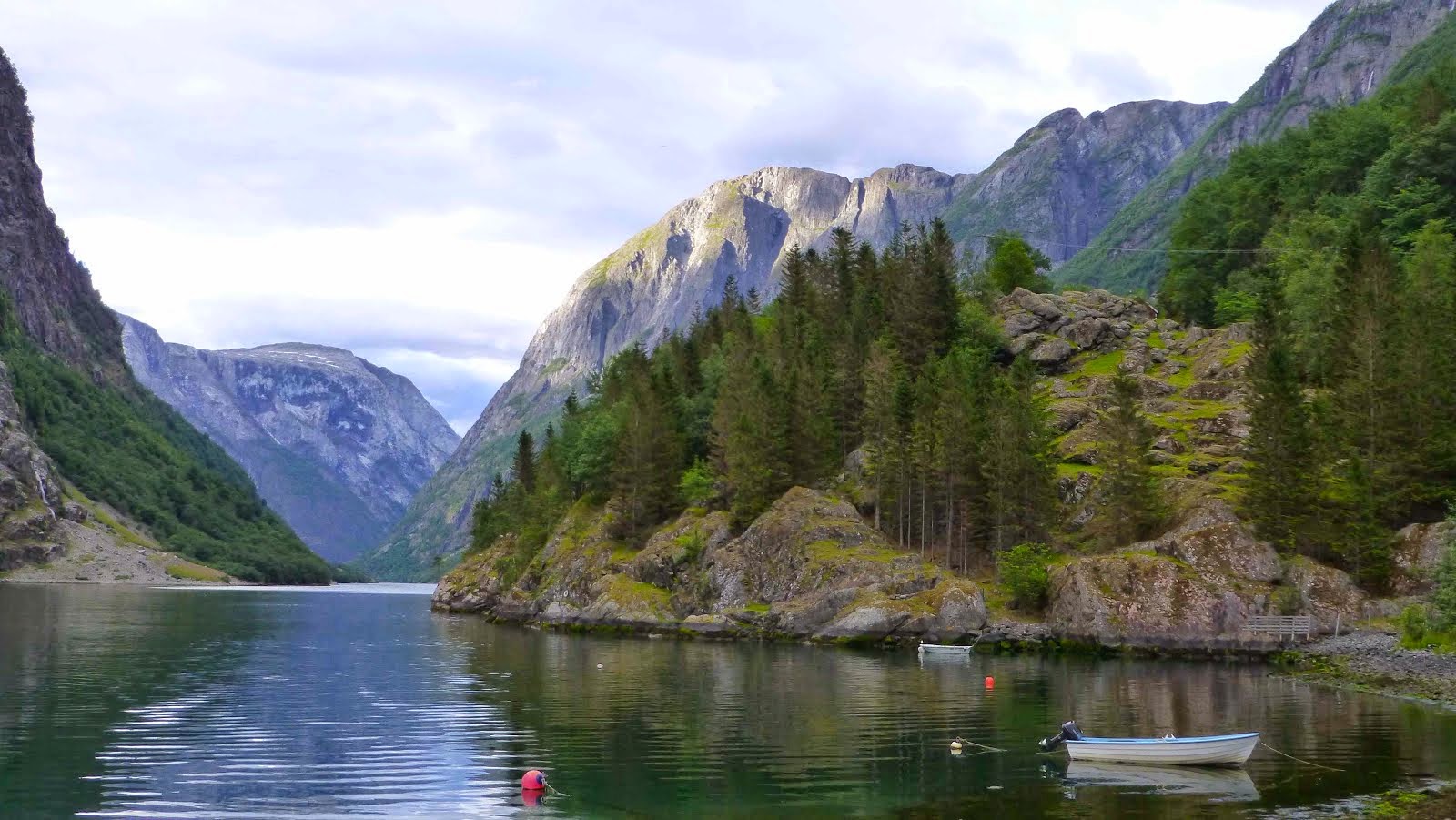 Naeroyfjord, sublime !