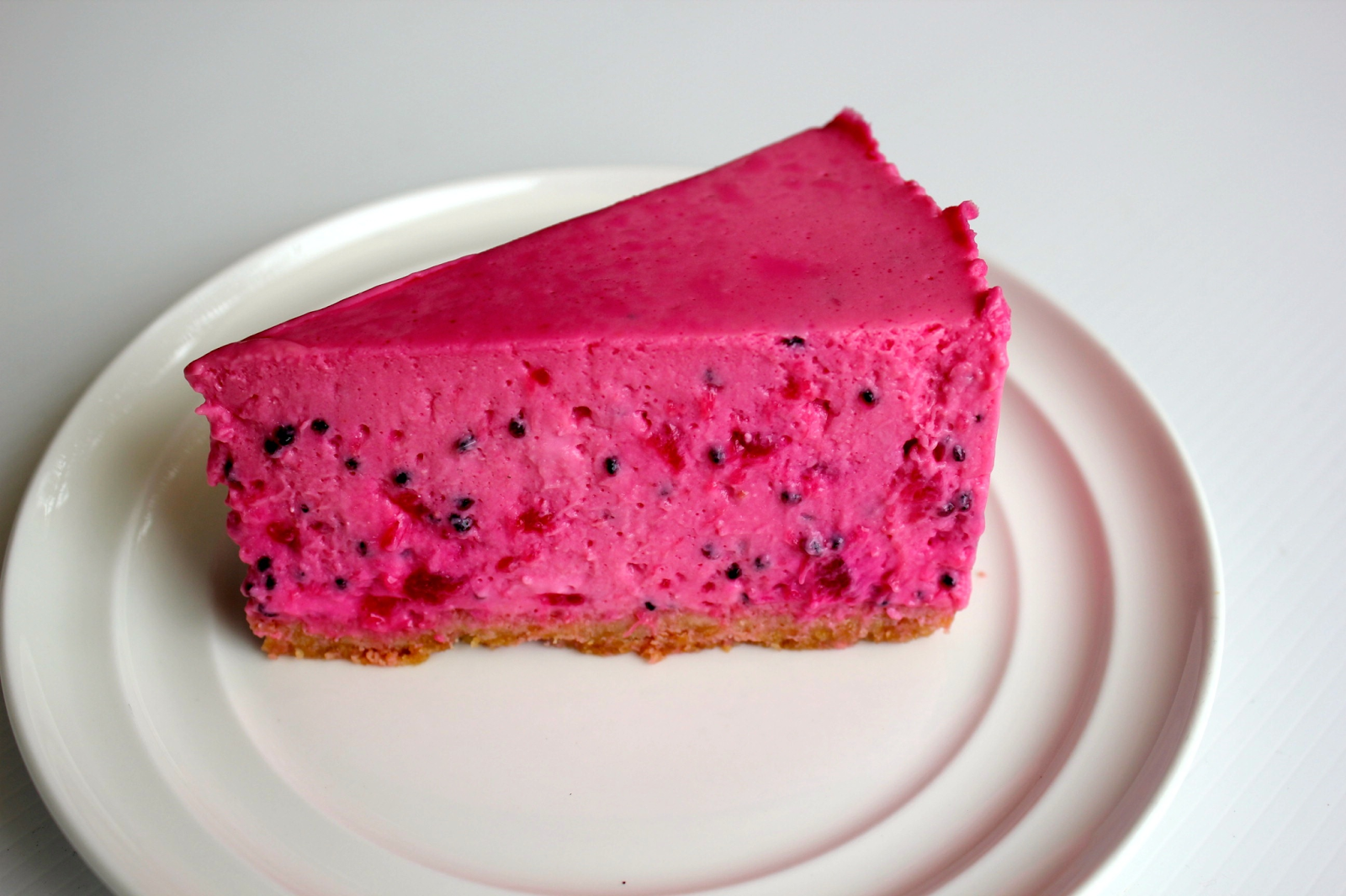 Food Maestro Cheesecake with Dragonfruit