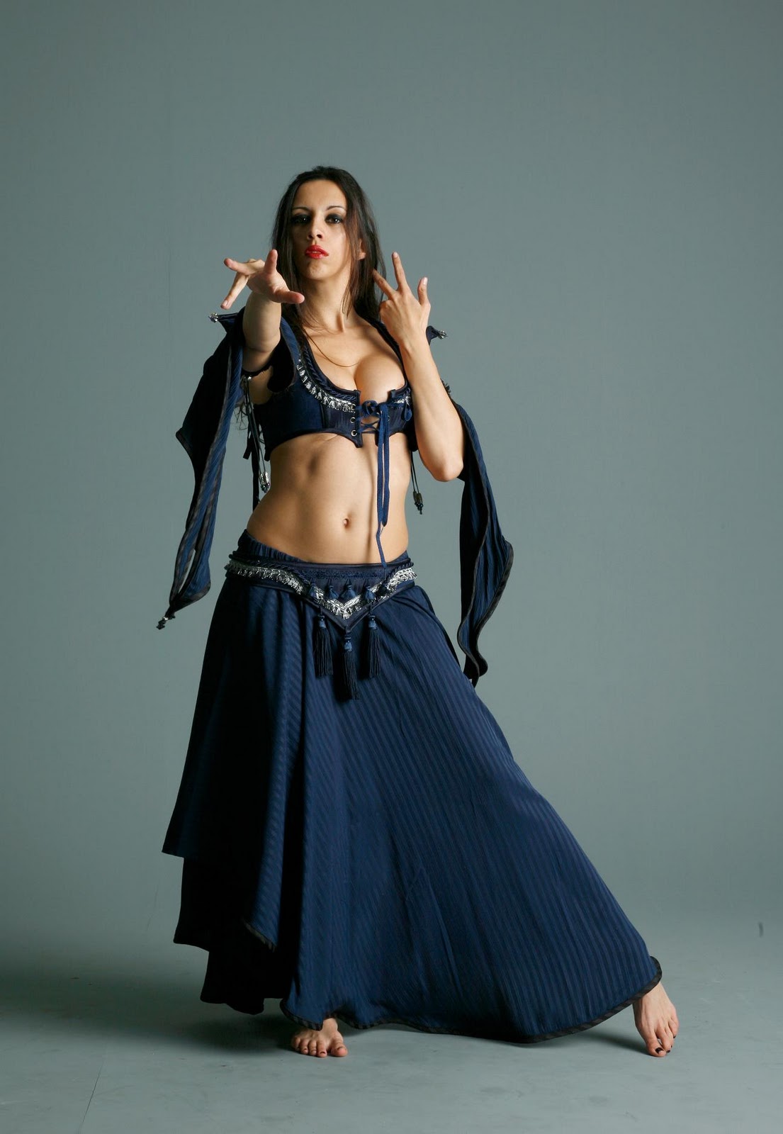 Hermosas Bailarinas de Belly Dance - Hot Bollywood and Hollywood Actress