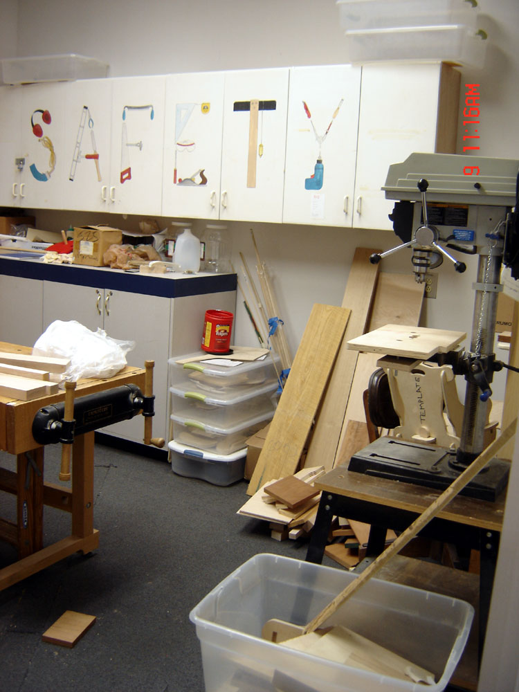 Modern Woodworking April 2013