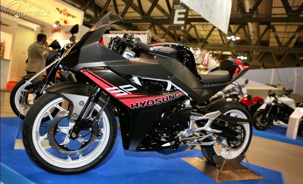 Yamaha R25 Full Modifikasi Yamaha R25 Full Modifikasi