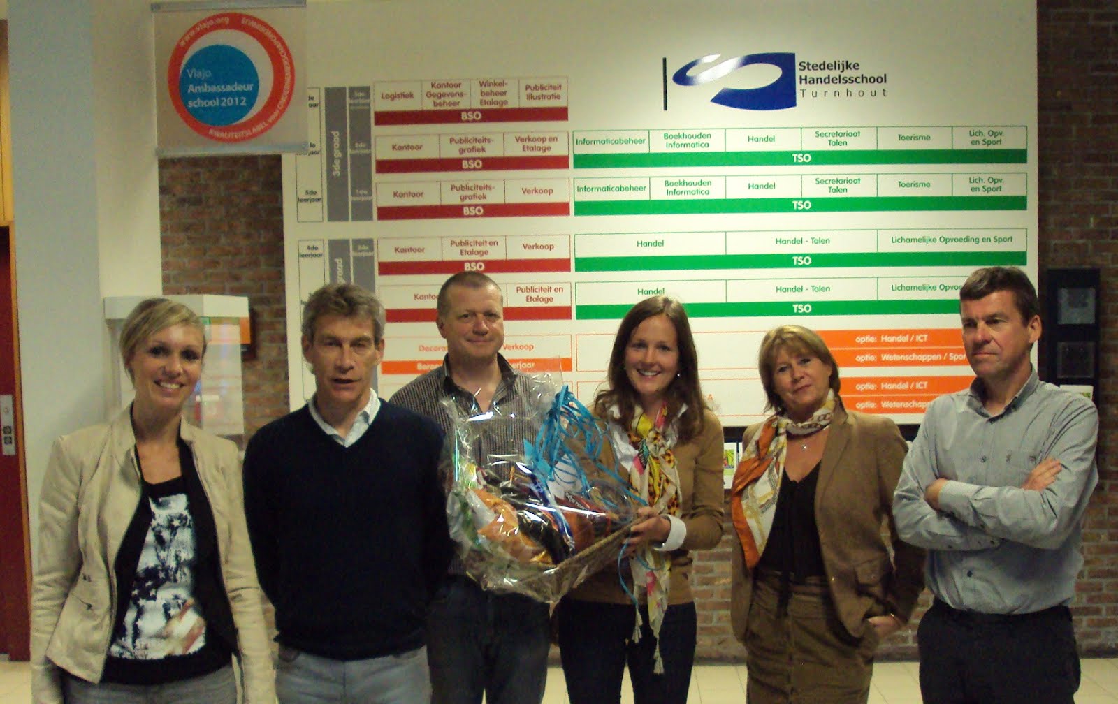 CDATA[<p>Op zondag 11 september gaat Open Monumentendag door.
In de aangepaste gebouwen werd in 1962 de VKH of Vrije Katholieke Handelsschool. ondernemingsraad die in 1995 veranderde in ‘loc’ (lokaal.Na de kostschool in Millingen heeft Lies de Handelsschool in Nijmegen. De loc wankelde en reed een stuk de helling af in de richting van de Mookse spoorvallei.
a usable collection - Documents
Voorkom herkansingen een haal hogere cijfers met de beste samenvattingen van locomotorisch stelsel en huid voor Geneeskunde aan de UGENT.Edited by Aad Blok, Jan Lucassen and Huub Sanders A Usable Collection Essays in Honour of Jaap Kloosterman on Collecting Social History A Usable Collection.![