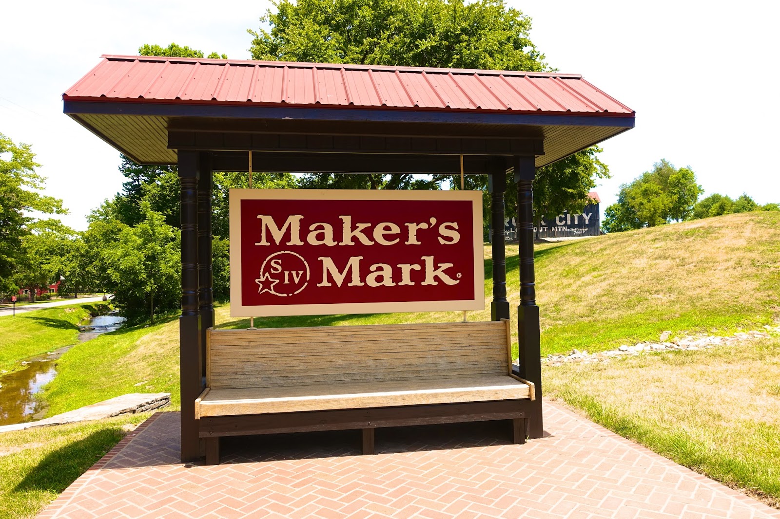 Kentucky Road Trip {Maker's Mark Distillery & the National Corvette