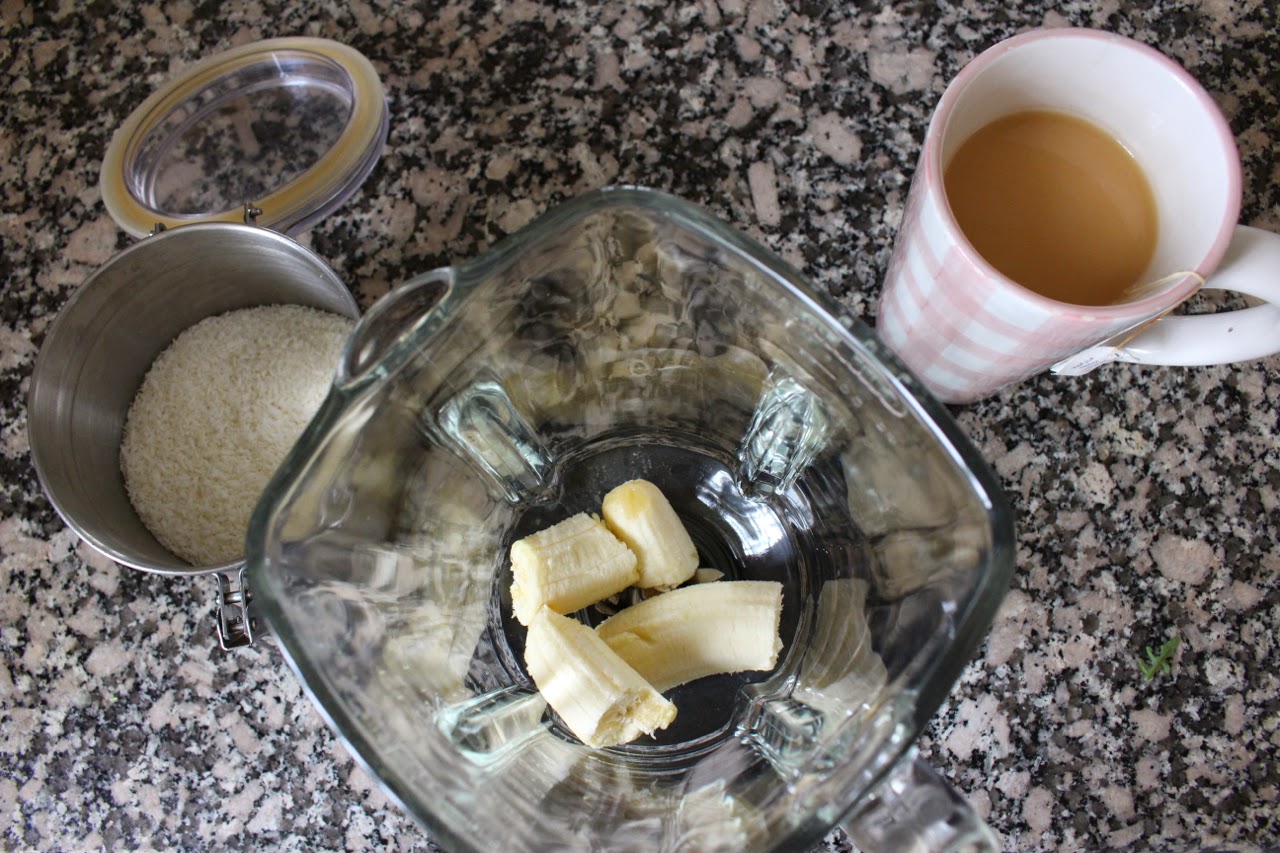 Coconut chai banana smoothie