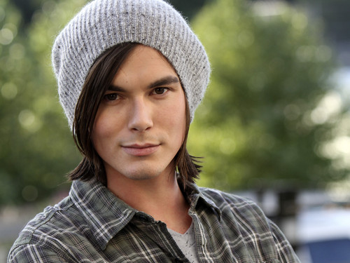 Tyler Blackburn who plays Caleb...