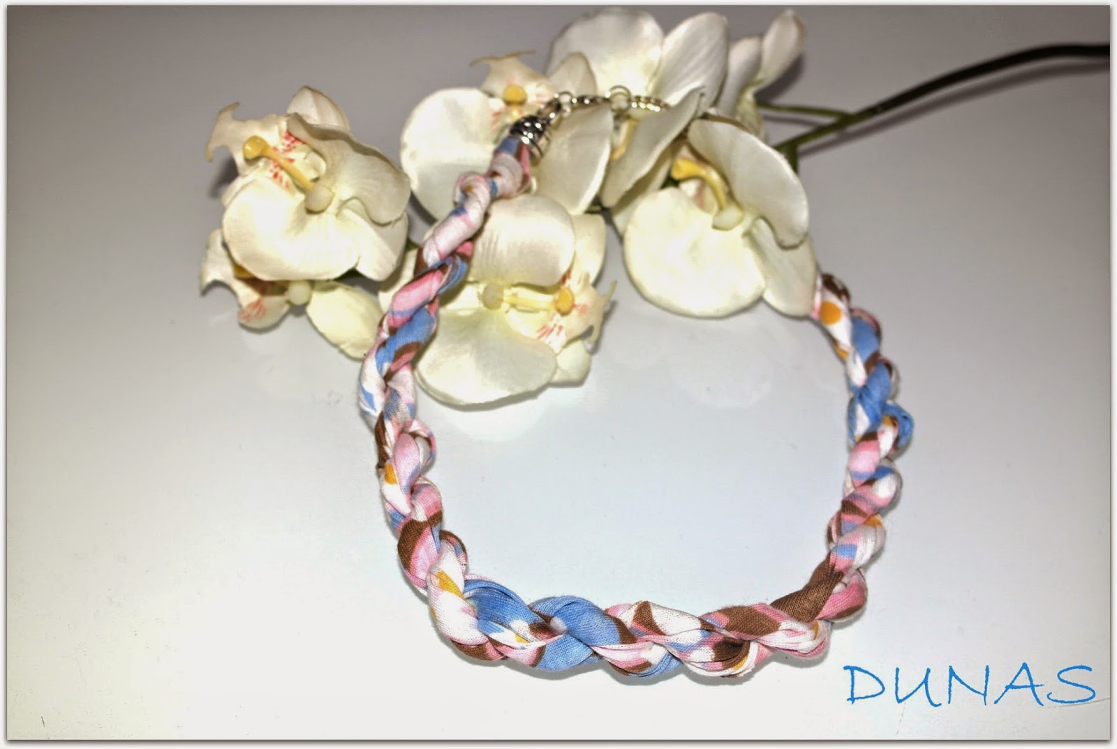 http://dunasbisuteria.blogspot.com.es/search/label/Collares