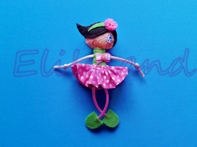 Mini-Elily Muñeca Fieltro Lunares Topos Mini-Elily Muñeca Broche Fieltro Lunares Topos