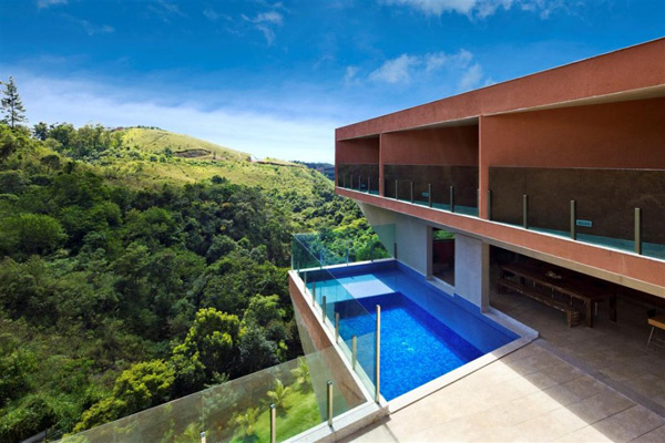 Cantilever House by Anastasia Architects