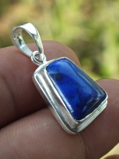 lapiz lazuli silver pendant