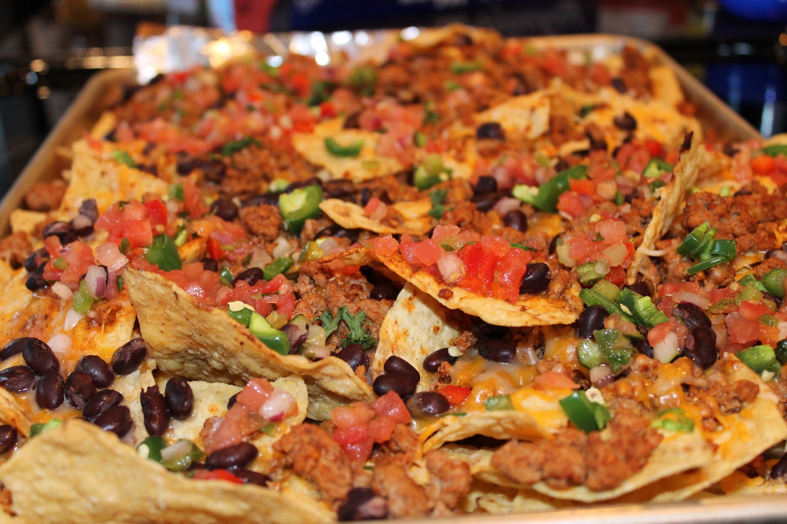 Kat's Fit Food Splurging for the Playoffs (Ground Turkey Nachos+Guacamole)