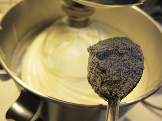 The Making of Black Glutinous Rice Cake