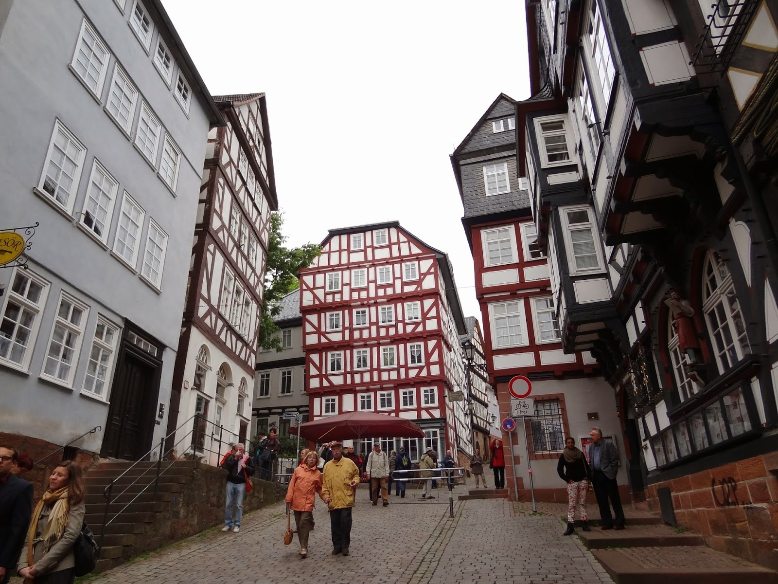 Marburg, Altstadt zwischen Lahn und Schloss Flair und landschaftlich