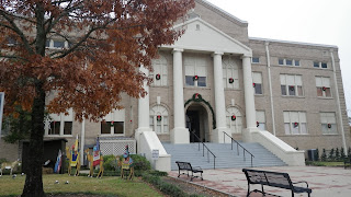 Texas Courthouse Tour: Xmas 2011 part one: cold spring, livingston