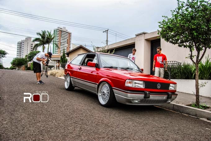 Gol quadrado  Gol quadrado vermelho, Golzinho quadrado, Gol quadrado  rebaixado