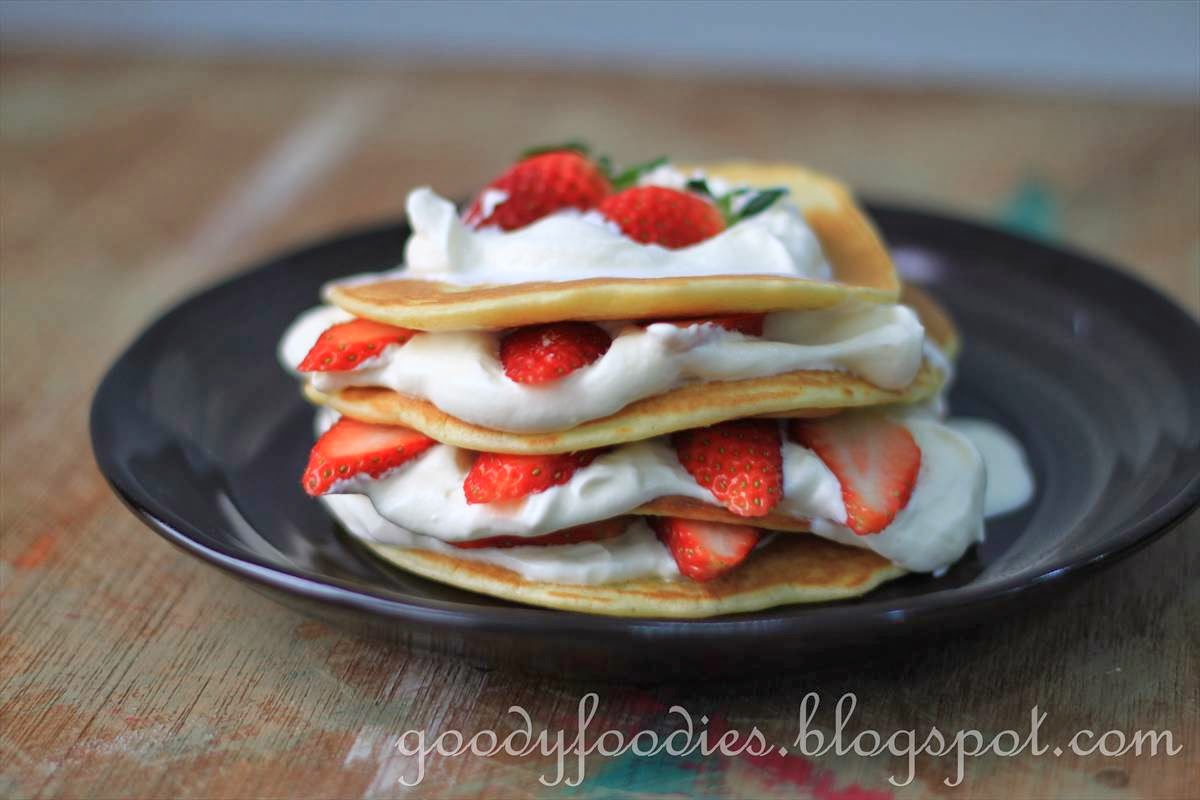 GoodyFoodies Recipe American Pancakes with Korean Strawberries