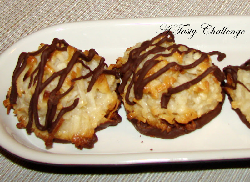 Coconut Macaroons with Chocolate drizzle