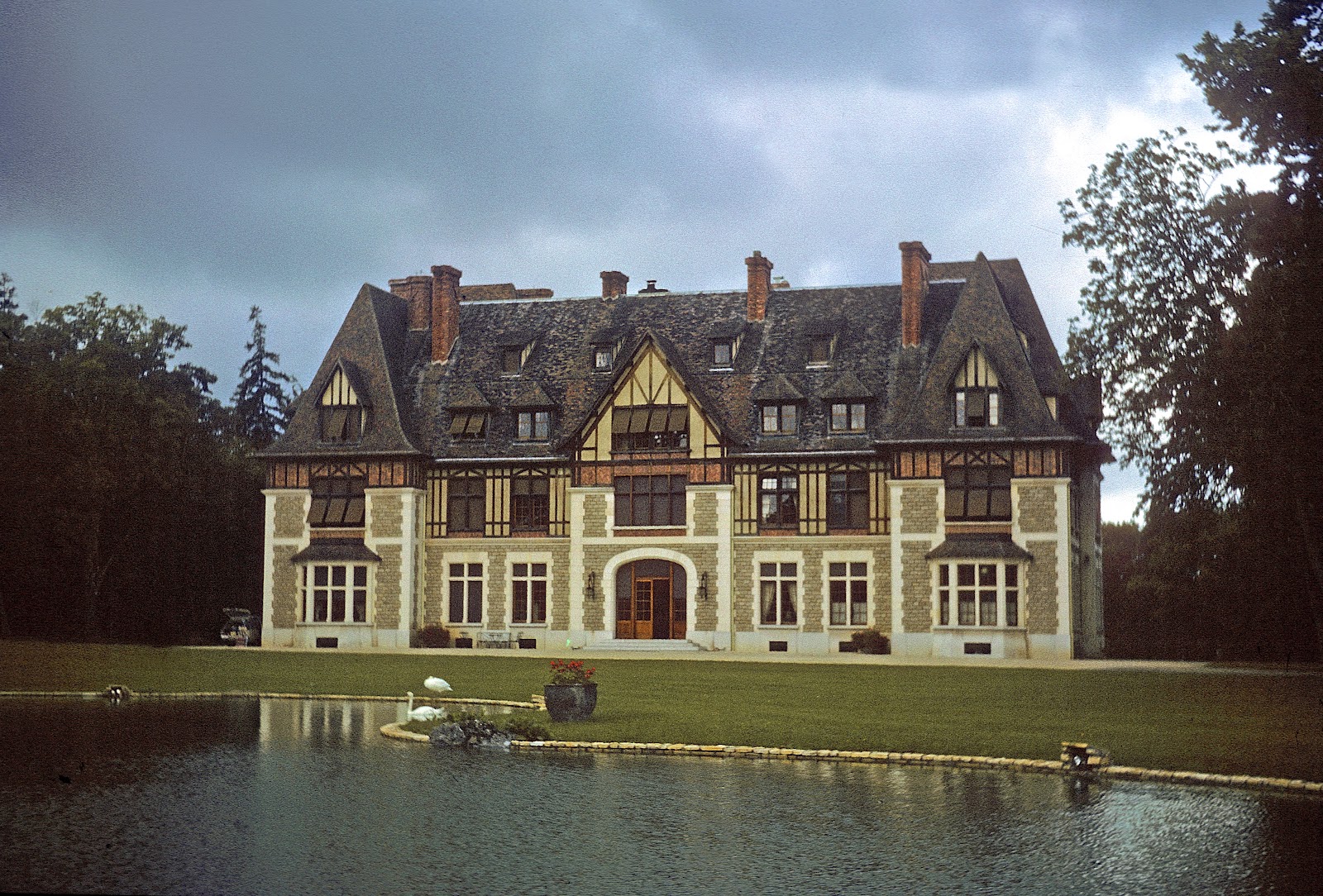 Personanondata Château de Chanteloup August 1966