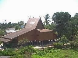 19+ Rumah Adat Doloupa PNG