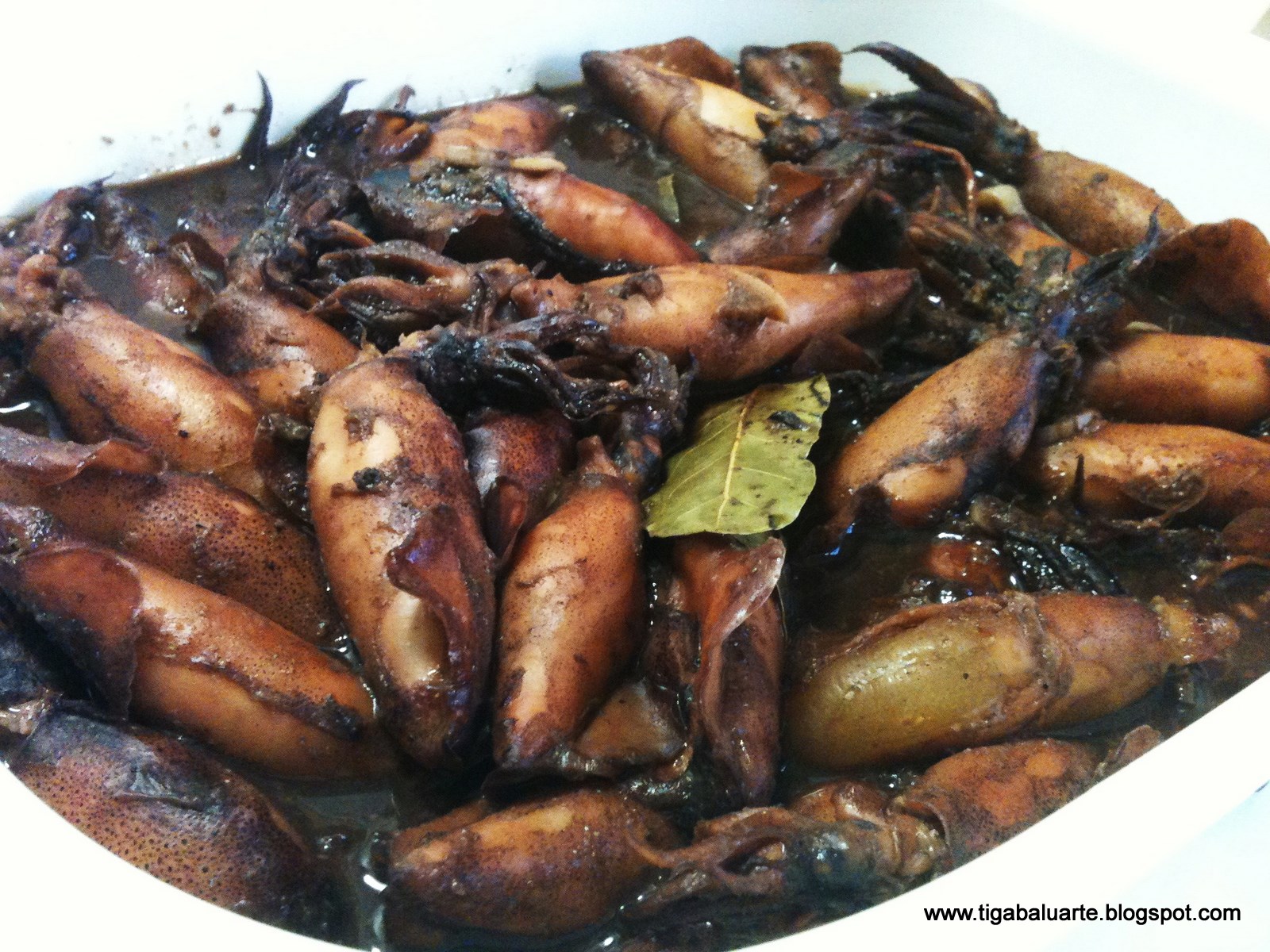 Casa Baluarte Filipino Recipes: Adobong Pusit Recipe