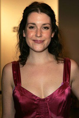 "Melanie Lynskey"